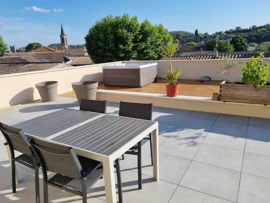 Appartement Neuf Avec Spa Сен-Мартен-д'Ардеш Экстерьер фото